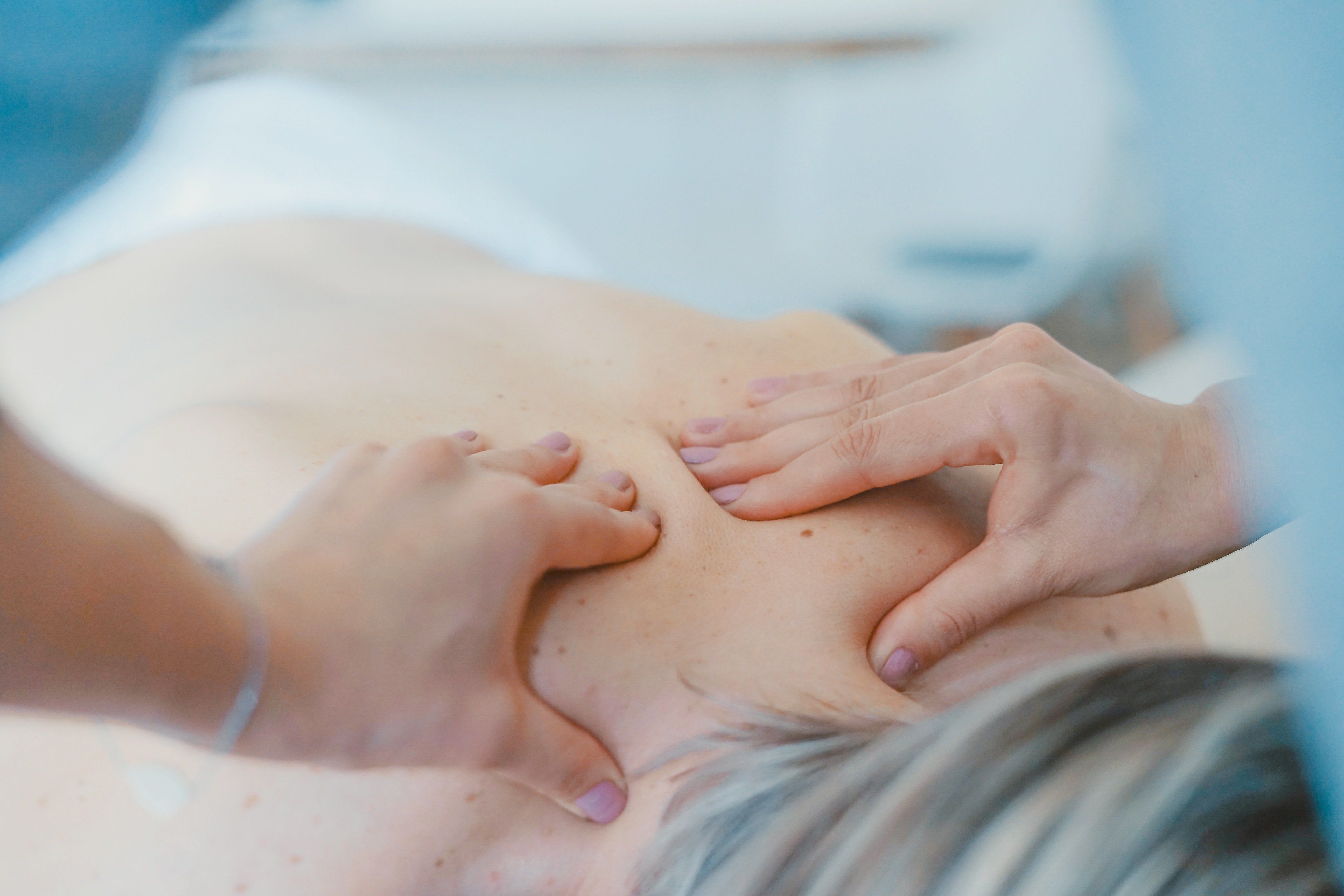 10 Massage Techniques For Sciatica Pain Relief - Harley Street Specialist  Hospital